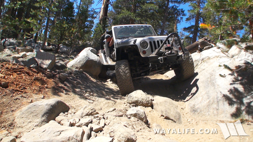 00421.MTS.00_01_39_40.Still002