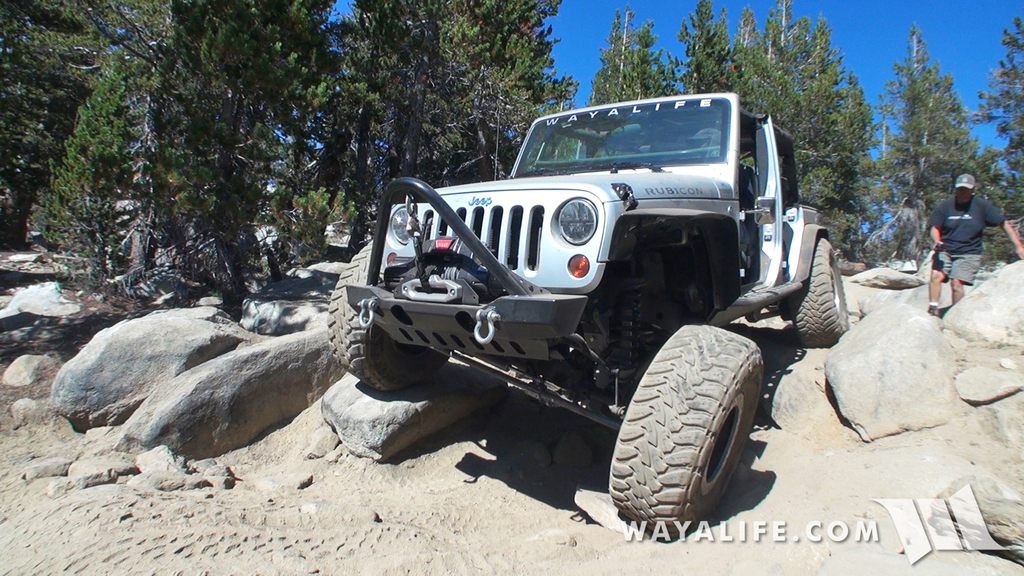 200012.MTS.00_03_36_44.Still006